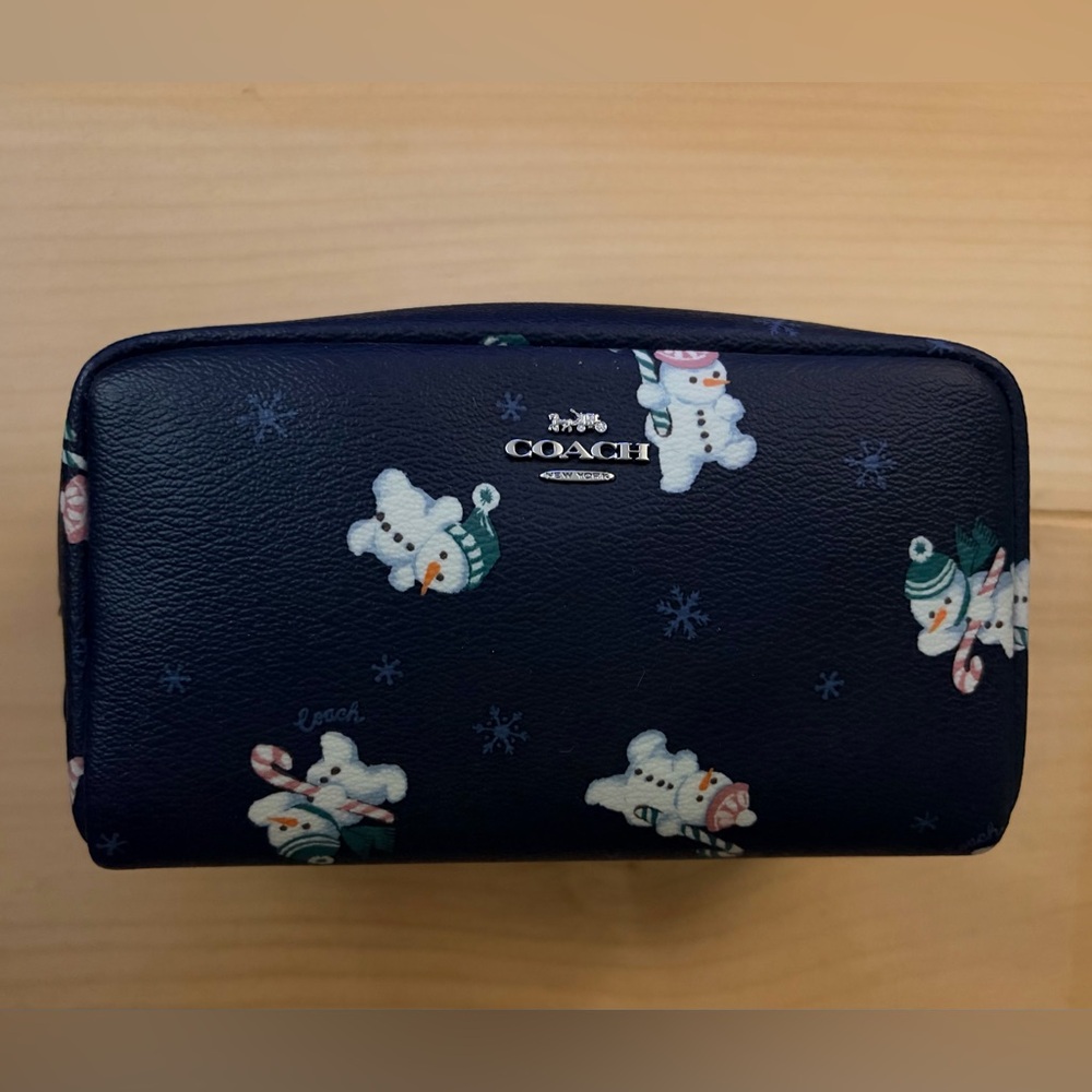 New w/o tags Coach Travel cosmetic Navy Snowman Design